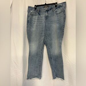 Torrid Light Blue Women's Cropped Boyfriend Jeans